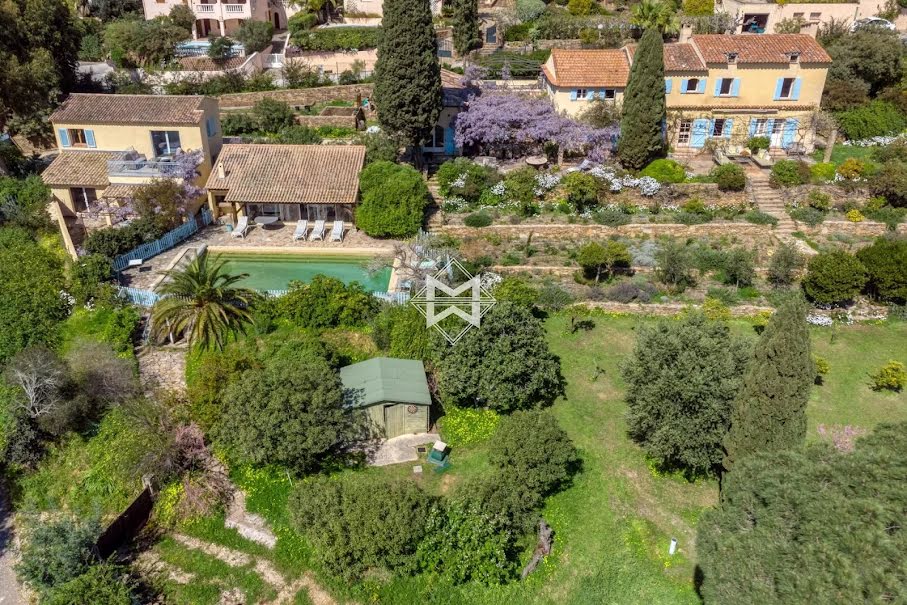 Vente propriété 12 pièces 400 m² à Le Lavandou (83980), 4 310 000 €