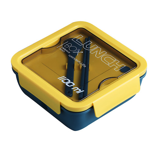 Title 1, Large-capacity lunch box with a rectangular mic...
