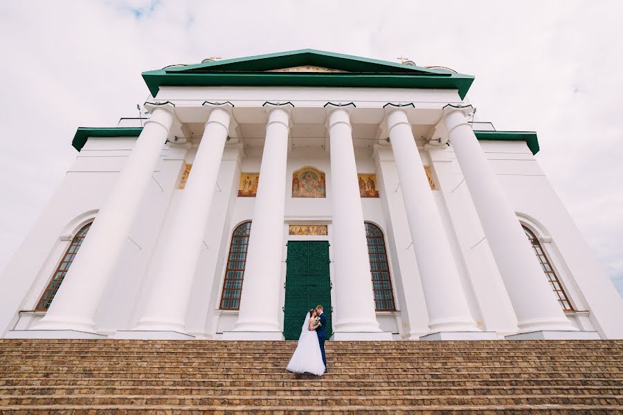 Fotógrafo de casamento Sergey Vyunov (vjunov). Foto de 13 de outubro 2016