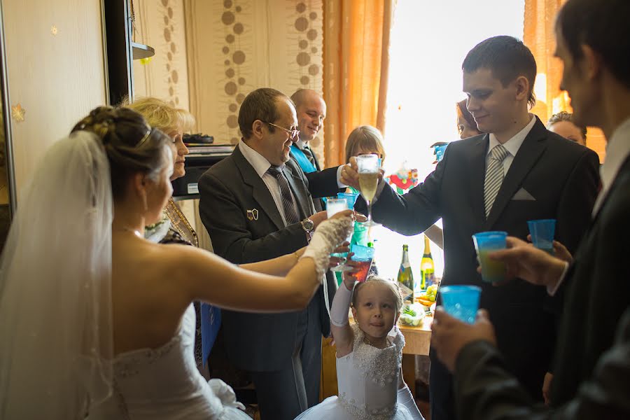 Fotógrafo de casamento Mikhail Denisov (mohax). Foto de 1 de junho 2014