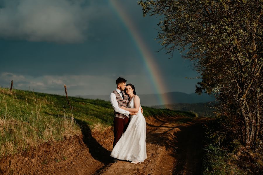 Fotógrafo de casamento Paweł Mucha (zakatekwspomnien). Foto de 24 de maio 2022