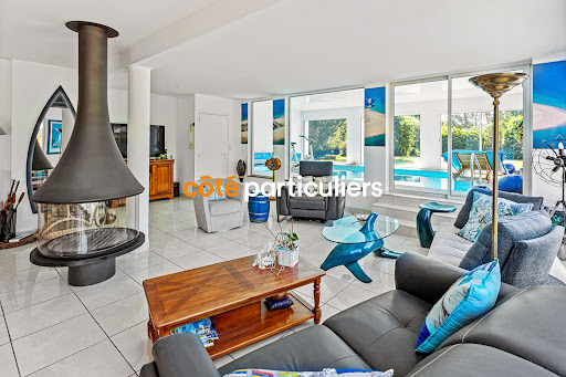 Maison avec piscine et terrasse 3