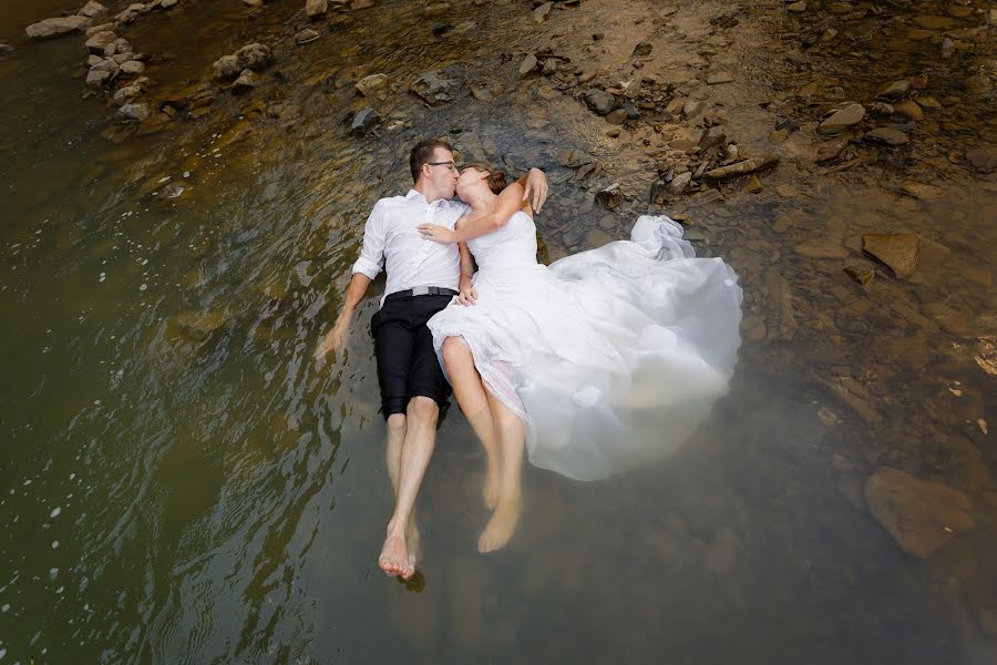 Fotógrafo de casamento Michał Wiśniewski (michalwisniewski). Foto de 10 de fevereiro 2015