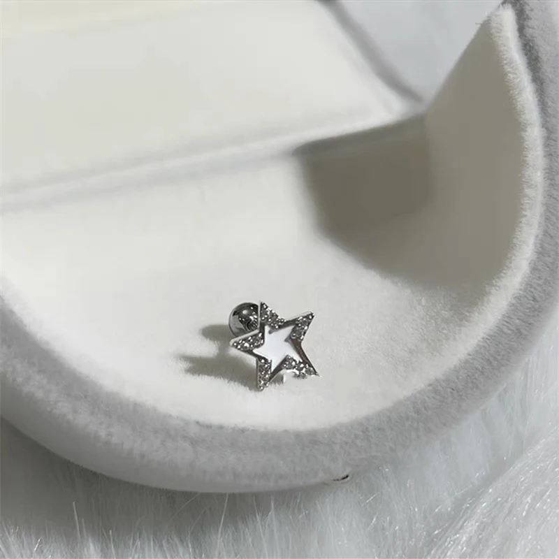 Five-pointed star super flash design sense earrings, ear bone stud. These stunning earrings add sparkle and style to you