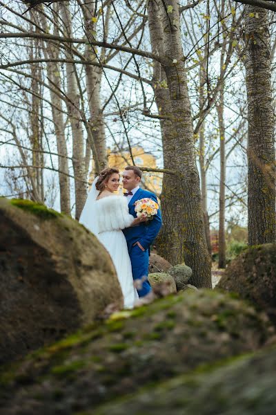 Fotógrafo de casamento Anna Kirillova (annaphoto). Foto de 8 de janeiro 2019