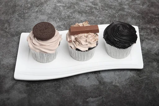Oreo Cupcake + Kit Kat Cupcake + Chocolate Cupcake