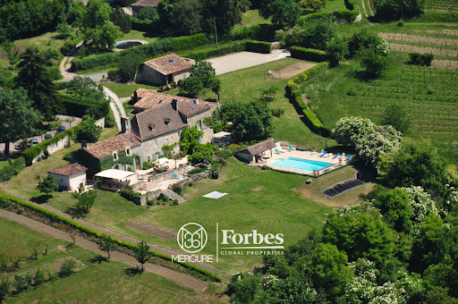 House with pool 1