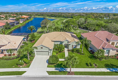 Property with pool and garden 3