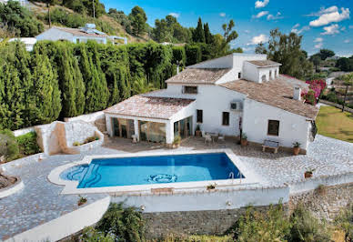 House with pool and terrace 5