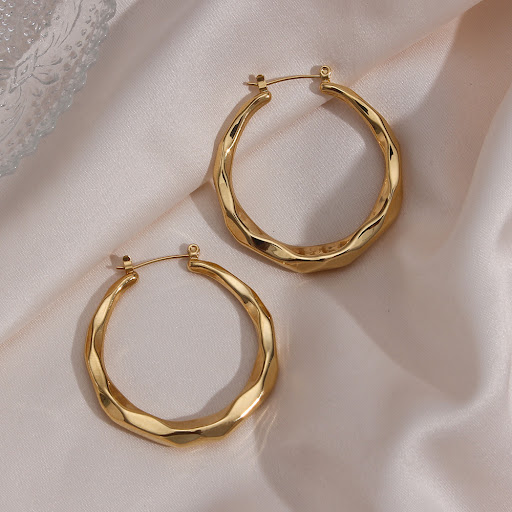 Title 4, Aire Hoop Earrings