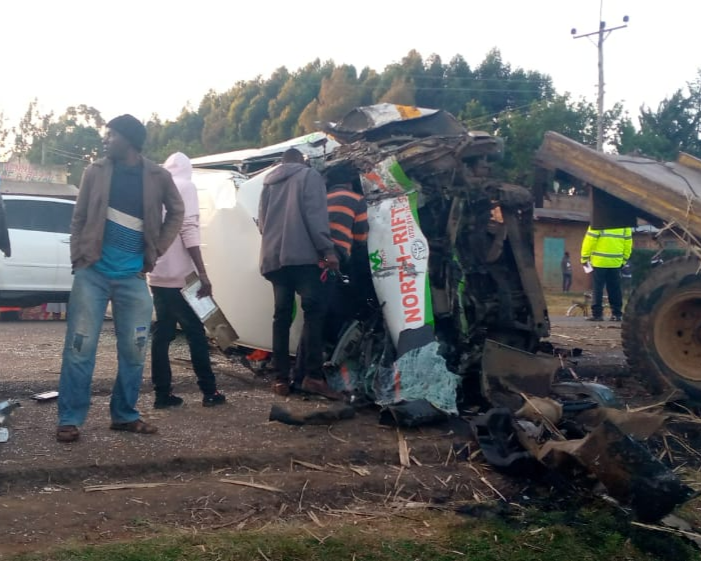 The scene of accident where four people died after a matatu rammed into a cane trailer at Musembe area along the Eldoret-Webuye highway Sunday morning.