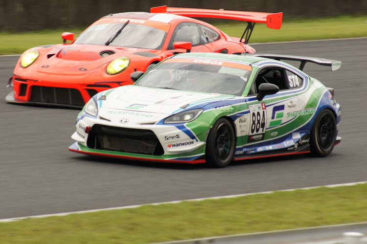 86のスーパー耐久・オートポリス・レーシングカー・レースクイーンに関するカスタム事例の投稿画像8枚目