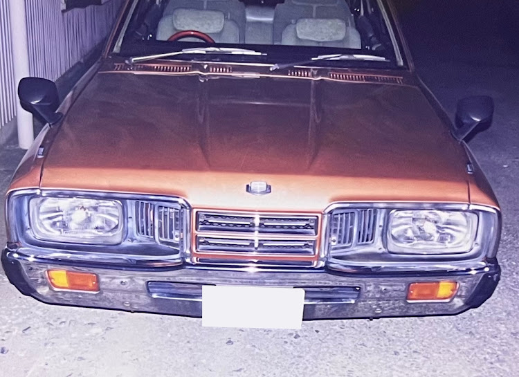 グロリアの過去の愛車紹介・330・旧車・顔面ショット・正面ショットに関するカスタム事例の投稿画像5枚目