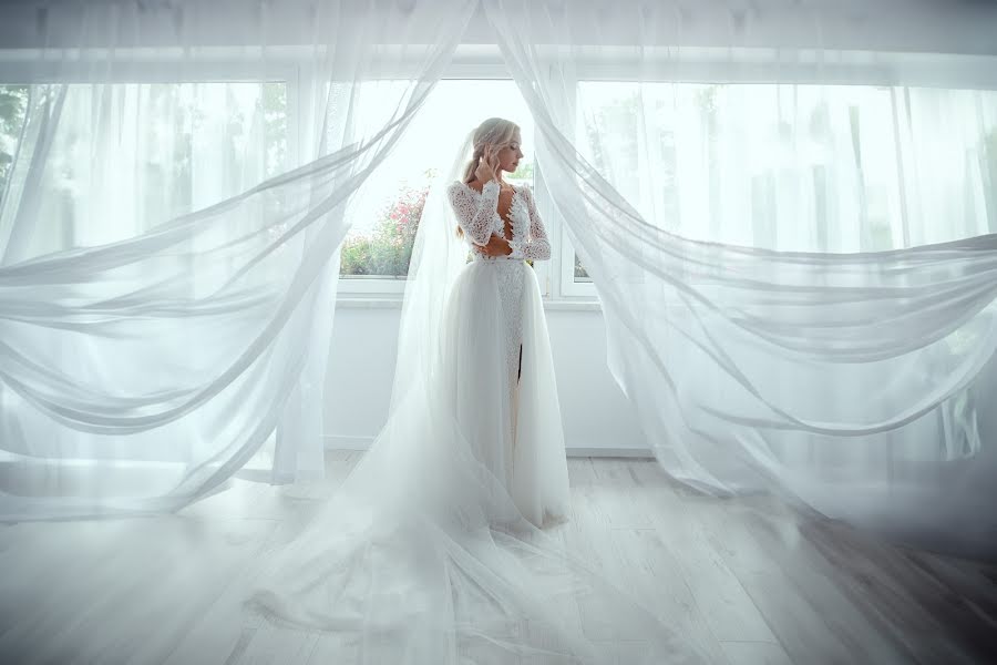 ช่างภาพงานแต่งงาน Monika Machniewicz-Nowak (desirestudio) ภาพเมื่อ 31 มกราคม