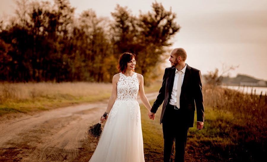 Photographe de mariage Eszter Somogyi-Szűcs (esszfoto). Photo du 26 octobre 2021