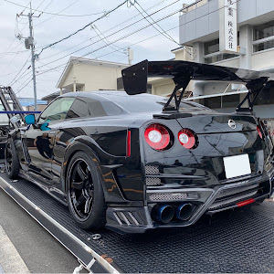 NISSAN GT-R R35