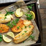 5-Ingredient Garlic Parmesan Tilapia was pinched from <a href="http://www.theseasonedmom.com/5-ingredient-garlic-parmesan-tilapia/" target="_blank">www.theseasonedmom.com.</a>