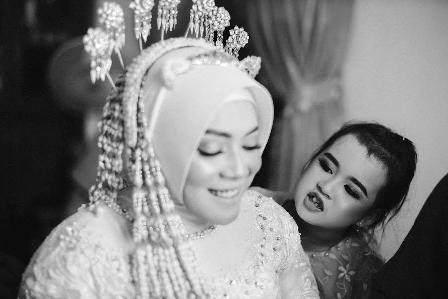 Wedding photographer Zaenal Arifin (zaenalarifin). Photo of 10 April 2023