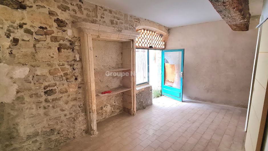 Vente locaux professionnels  200 m² à Arles (13200), 450 000 €