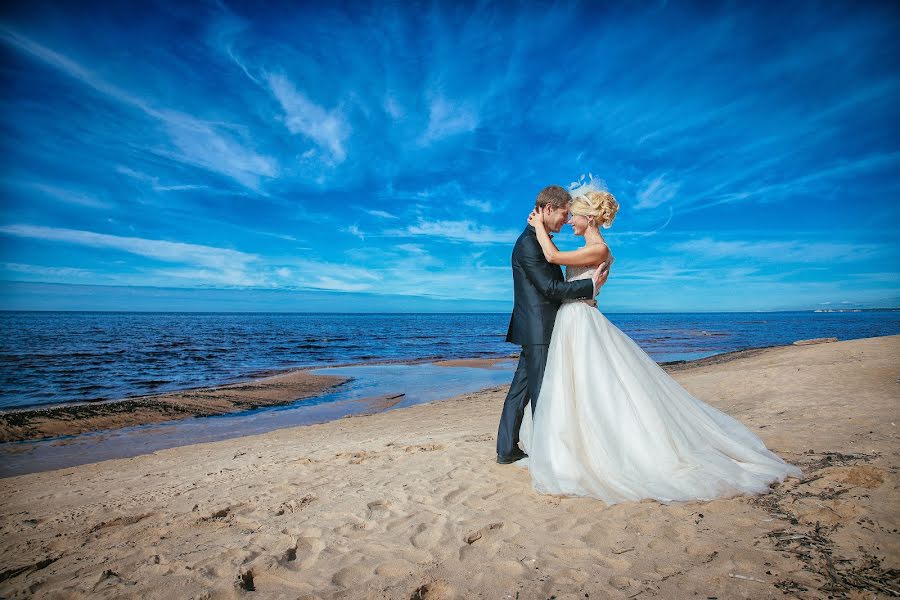 Fotógrafo de casamento Sergey Urbanovich (urbanfoto-lv). Foto de 23 de julho 2018