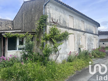 maison à Luchat (17)