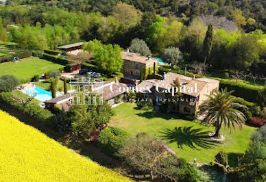 House with pool and terrace 9