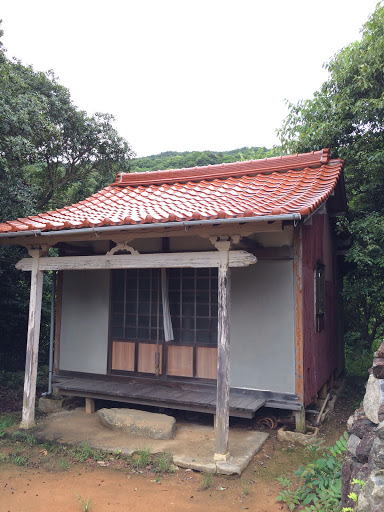 奥の祠