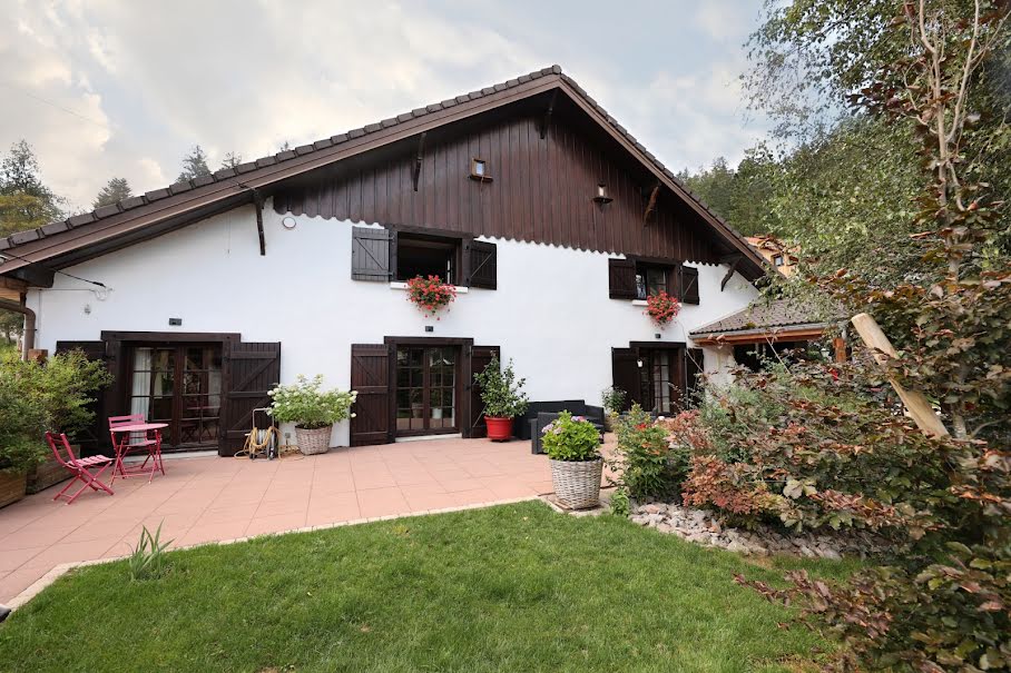 Vente maison 9 pièces 300 m² à Gerardmer (88400), 1 450 000 €