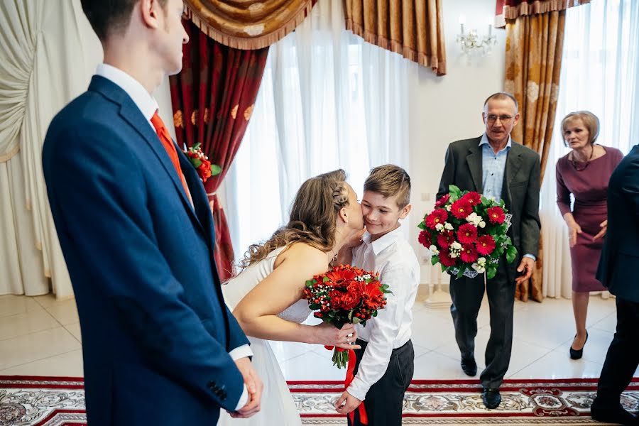 Fotógrafo de casamento Kirill Andrianov (kirimbay). Foto de 9 de maio 2019