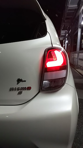 マーチニスモk13 LEDテールランプ 2010-2013y K13 マーチ ファイバーLEDテールランプ スモーク