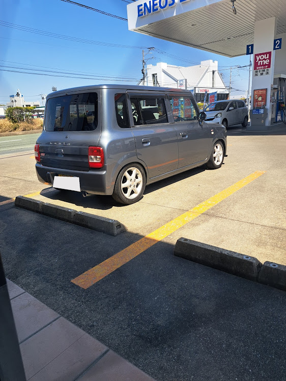 アルトラパン SSの洗車・ワックス掛け・ツルツル ピカピカ・4月もよろしくお願い致します🌸に関するカスタム事例の投稿画像1枚目