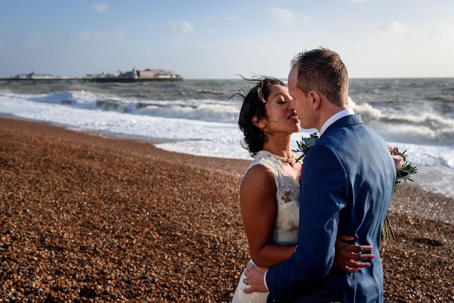 Fotógrafo de bodas Corina Cherciu (corinaoghina). Foto del 2 de enero 2020