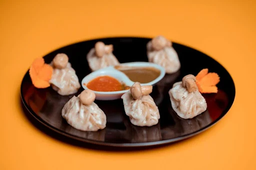 Mushroom Steamed Momos [6 Pieces]