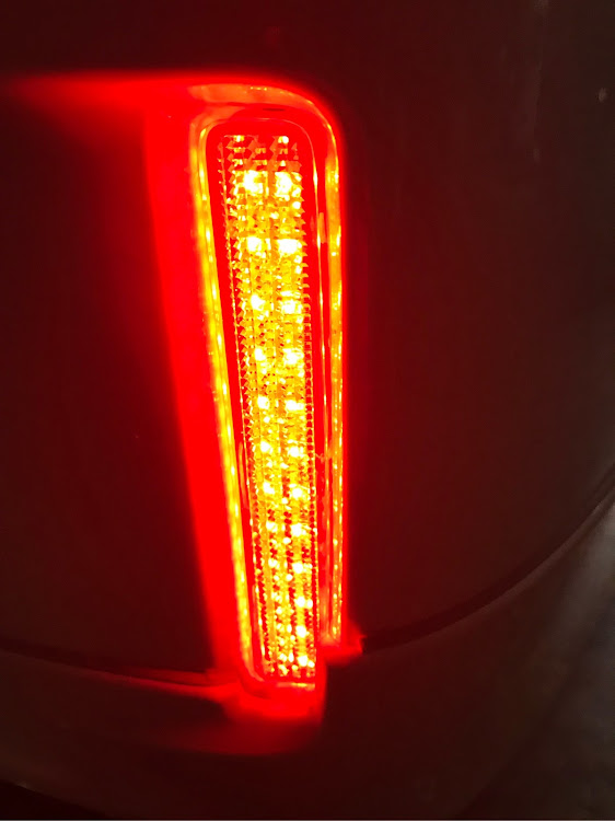 エスクァイアのDIY・パーツ売ります・LEDリフレクター・純正加工・車検対応に関するカスタム事例の投稿画像3枚目