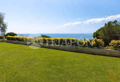 House with pool and terrace 4