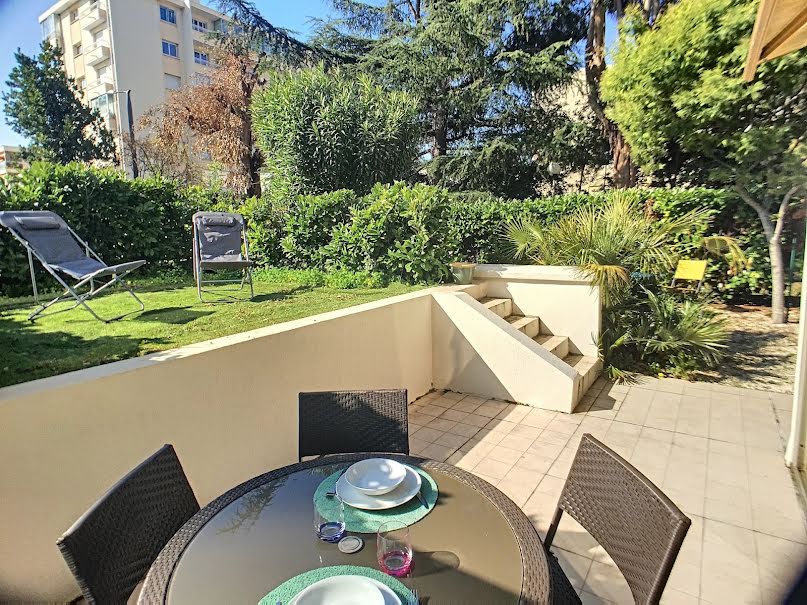 Location meublée appartement 1 pièce 32 m² à Cannes (06400), 800 €