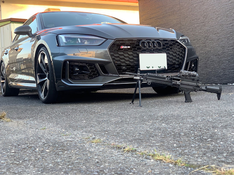 RS5 スポーツバックのミリタリー・遠征に関するカスタム事例の投稿画像1枚目