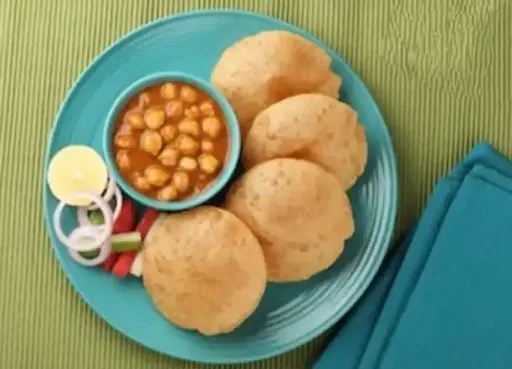 The Great Indian Chole Puri Combo