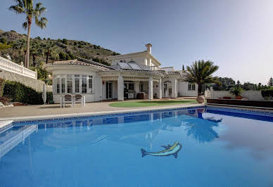 Property with pool 7