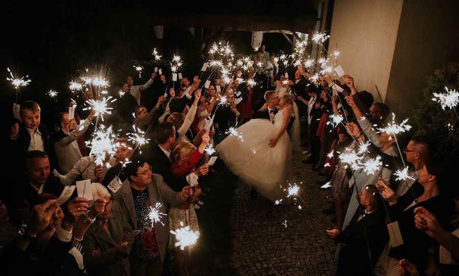 Fotógrafo de bodas Damian Niedźwiedź (inspiration). Foto del 5 de septiembre 2017