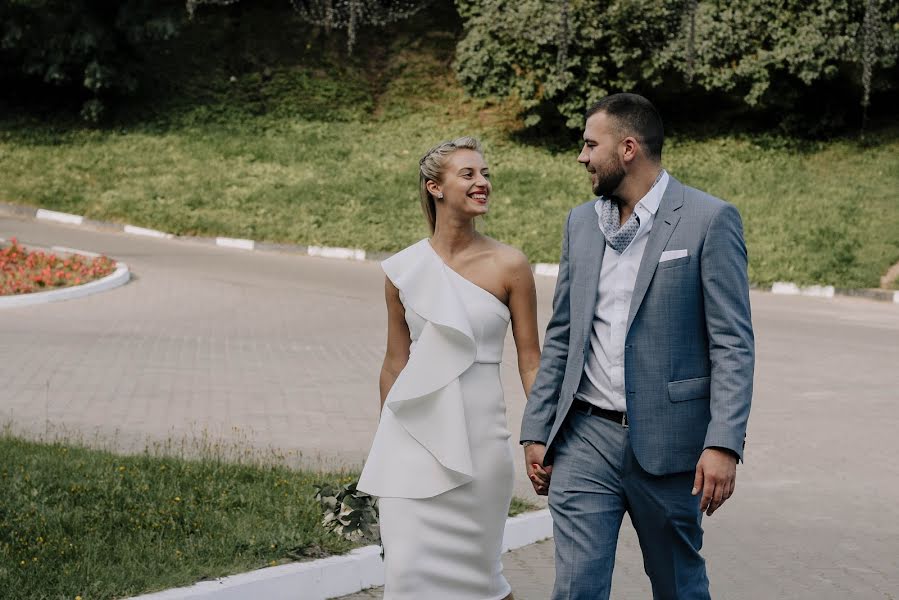 Fotógrafo de casamento Aleksandra Vronskaya (chernikasasha). Foto de 14 de outubro 2019