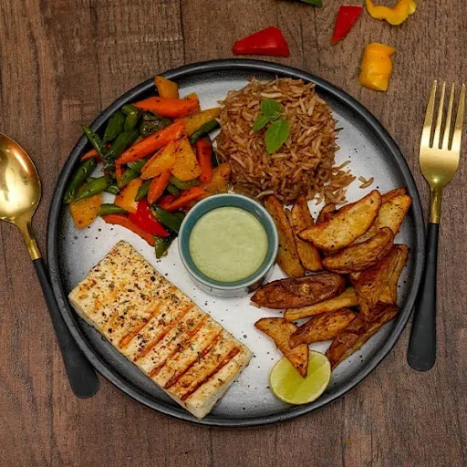 Grilled Paneer with Lemon Rice and Potato Wedges (Serves 1-2)