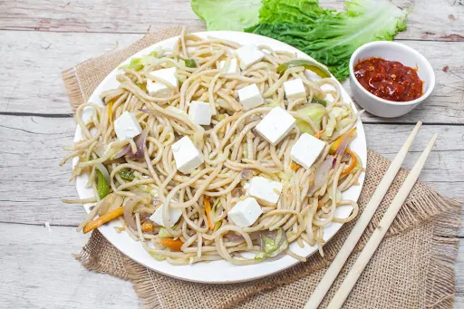 Paneer Hakka Noodles