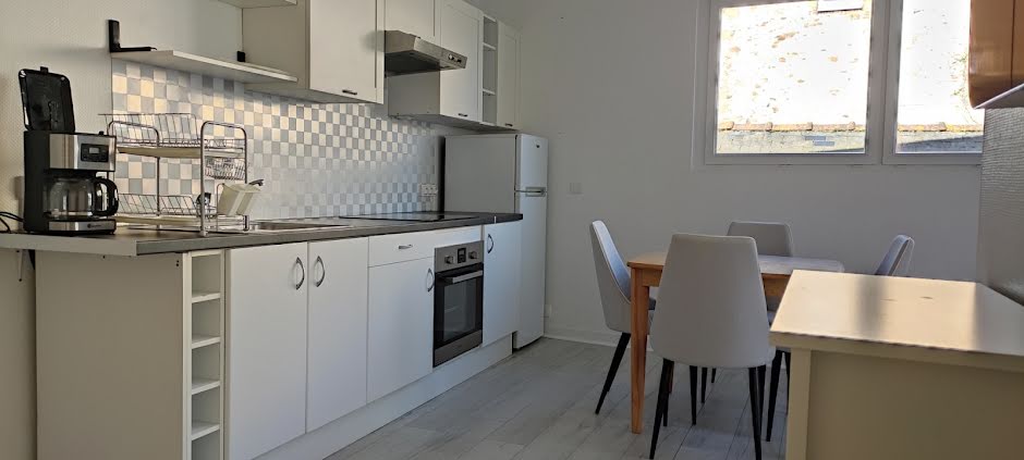 Location meublée duplex 2 pièces 50 m² à Cholet (49300), 650 €