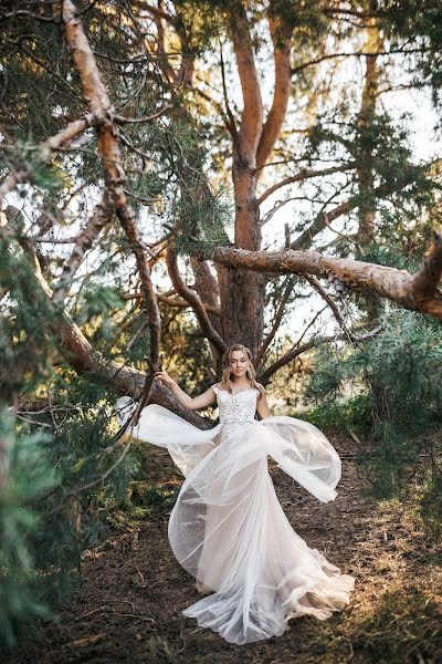 Fotógrafo de casamento Ulyana Yurchenko (ulli). Foto de 17 de setembro 2020