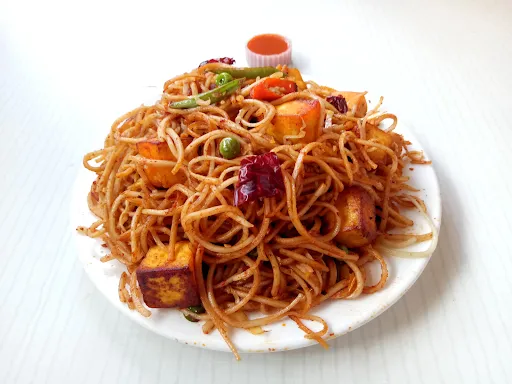 Schezwan Paneer Hakka Noodles