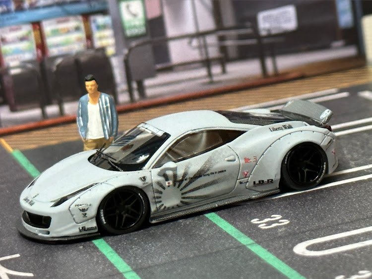 カローラツーリングのいつもイイネ&コメントありがとうございます🙇‍♂️・目指せPickUpCars・車高調整・ミニカージオラマ劇場・LBWK458フェラーリに関するカスタム事例の投稿画像6枚目