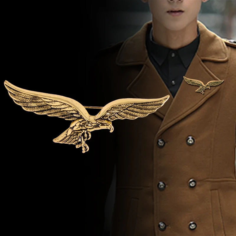 Broche aigle, accessoire mode polyvalent. Sublime vos tenues, idéal sur revers, écharpes et plus encore. Une touche d'élégance intemporelle pour tous les styles.
