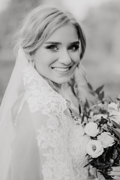 Wedding photographer Joanna Olejnik (whiterosephoto). Photo of 26 April 2022