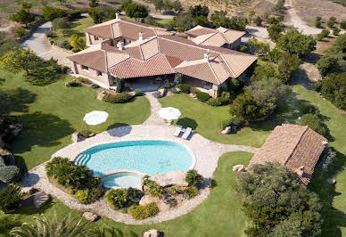 Villa avec piscine et jardin 2